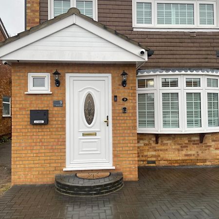Home Near London Heathrow, Slough,Windsor,Legoland Colnbrook Экстерьер фото